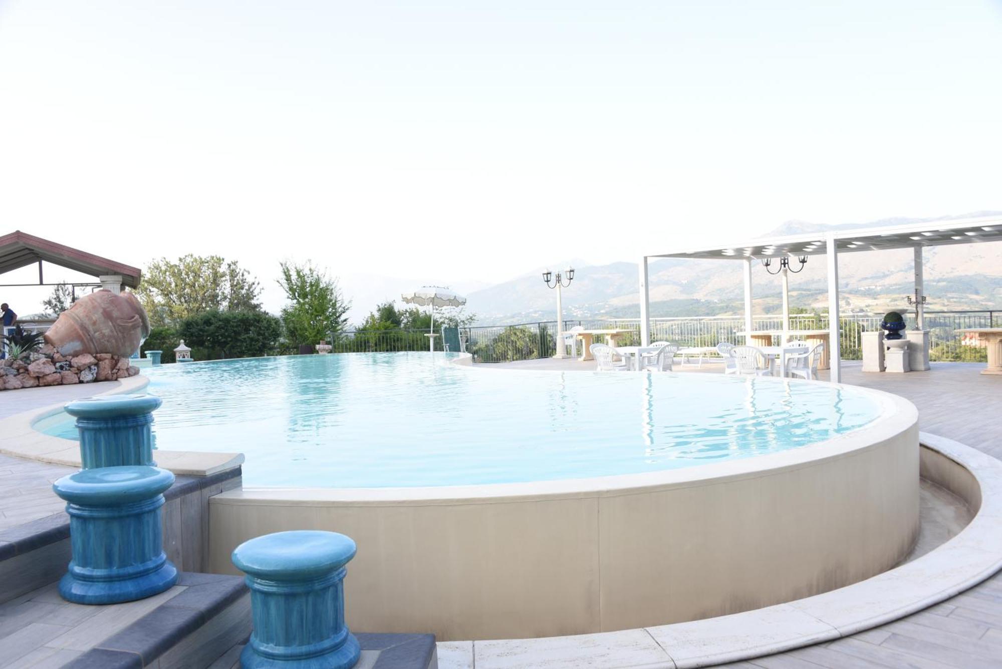 Bosco D'Olmi Country House Sant'Andrea del Garigliano Екстер'єр фото