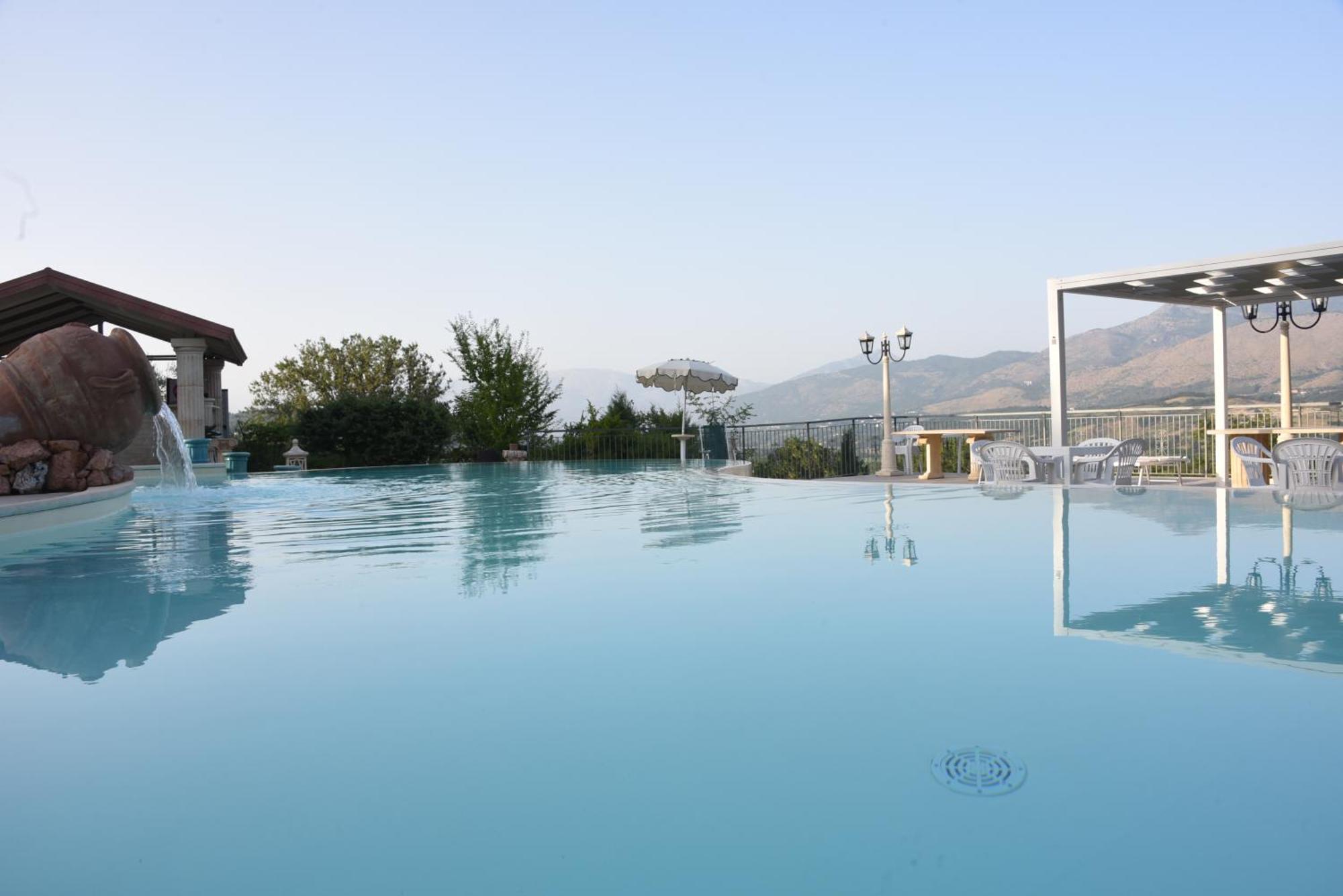Bosco D'Olmi Country House Sant'Andrea del Garigliano Екстер'єр фото
