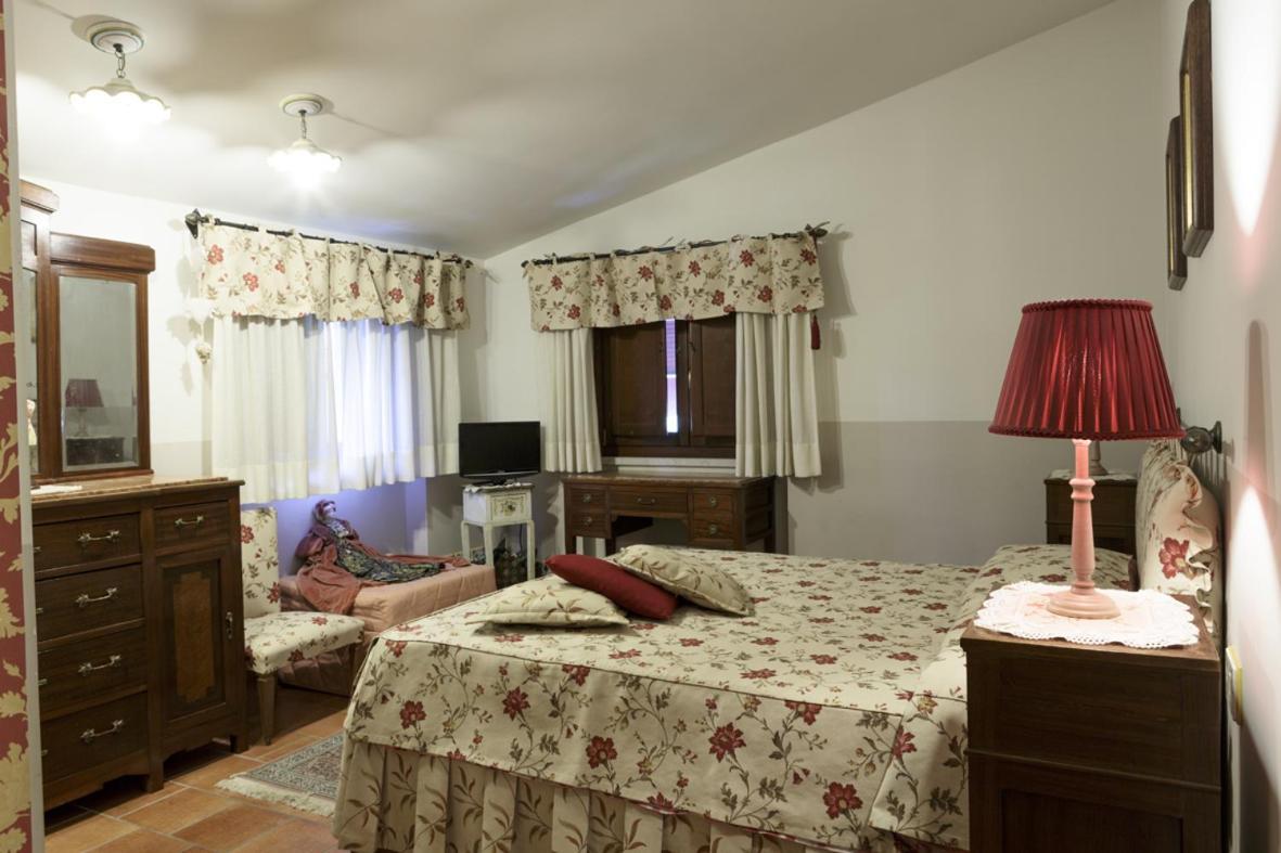Bosco D'Olmi Country House Sant'Andrea del Garigliano Екстер'єр фото